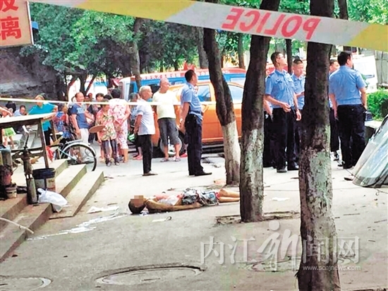 隆昌一男子3楼坠亡(图1) 隆昌一男子3楼坠亡(图1)