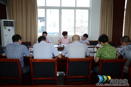 泸县县委常委、组织部部长袁世泓到太伏镇调研(图1) 泸县县委常委、组织部部长袁世泓到太伏镇调研(图1)