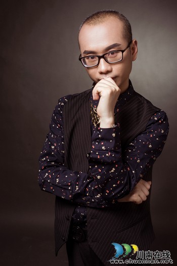 媒体赞杨大侠正能量 武侠剧本曝光(图1) 媒体赞杨大侠正能量 武侠剧本曝光(图1)