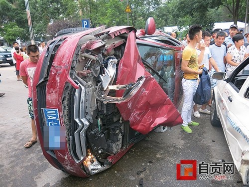马吃水五车连环撞车祸背后&nbsp;竟是一桩借贷纠纷(图1)