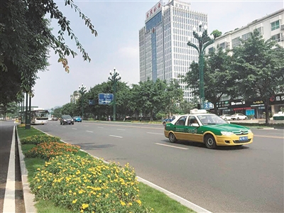 打车软件进驻宜宾 或改变市民“打的”生活(图1) 打车软件进驻宜宾 或改变市民“打的”生活(图1)