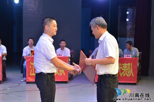 泸州市举办第十届职工职业技能大赛道路交通运输从业人员安全知识竞赛(图3)