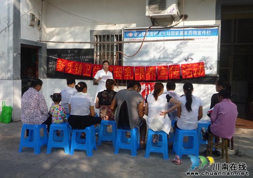 纳溪:倡导母乳喂养 促进宝宝健康(图2) 纳溪:倡导母乳喂养 促进宝宝健康(图2)