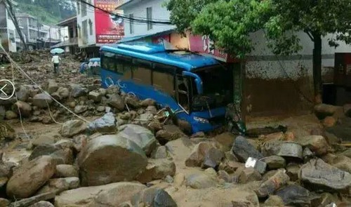 南泸州一夜暴雨 永宁河愤怒咆哮(图8) 南泸州一夜暴雨 永宁河愤怒咆哮(图8)