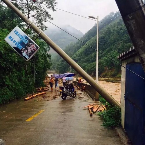 南泸州一夜暴雨 永宁河愤怒咆哮(图22) 南泸州一夜暴雨 永宁河愤怒咆哮(图22)