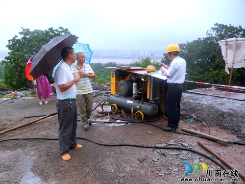 张坝:桂圆林社区排查安全隐患 推进落实整改(图1) 张坝:桂圆林社区排查安全隐患 推进落实整改(图1)