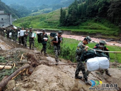 叙永公安：风雨奋战鏖战急&nbsp;暴雨激流写忠诚(图1)