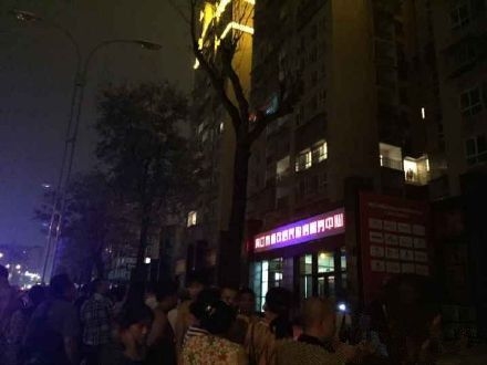 内江东兴一家3口从17楼跳下坠亡&nbsp;警方介入调查(图1)