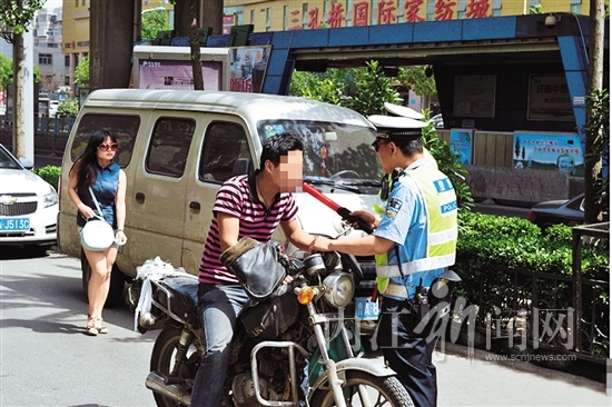 安全警钟：醉酒骑摩托将以“危险驾驶”定罪(图1)