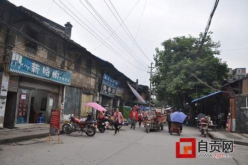 荣县百年老街改造:旧城更新 留住岁月之痕(图2) 荣县百年老街改造:旧城更新 留住岁月之痕(图2)