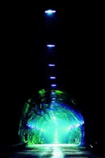 川南地下2400米寻觅“宇宙幽灵”(图3) 川南地下2400米寻觅“宇宙幽灵”(图3)