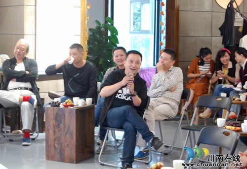 泸州:文联主席带头尝试“艺术+互联网”(图10) 泸州:文联主席带头尝试“艺术+互联网”(图10)