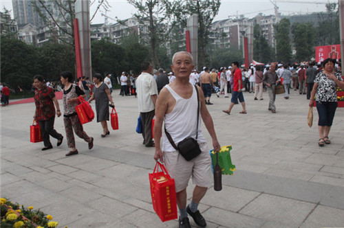 泸州:九九重阳&nbsp;红潭酱酒全城免费送长辈(图6)