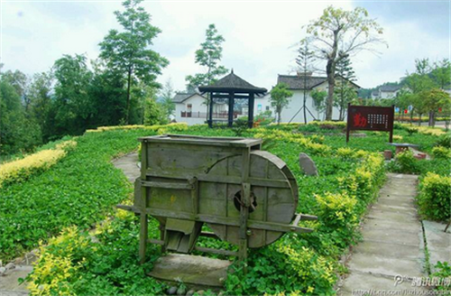 泸州荣获全国乡村旅游首批“千千万万”品牌(图1) 泸州荣获全国乡村旅游首批“千千万万”品牌(图1)