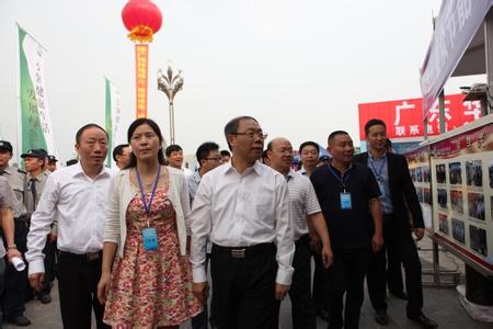 泸州市2015年房地产展示交易会开幕(图6) 泸州市2015年房地产展示交易会开幕(图6)