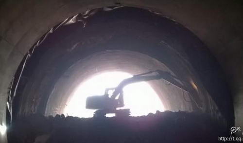 泸州忠山隧道右洞已贯通&nbsp;力争年内主体完工(图2)