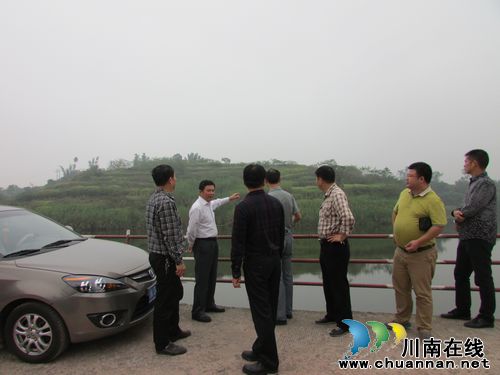 泸县县委常委颜习林率队督查嘉明镇民生工程(图2) 泸县县委常委颜习林率队督查嘉明镇民生工程(图2)