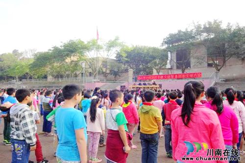 泸州合江县榕山镇：集中送法进校园(图2)