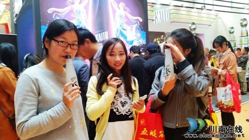 泸州“怪盗”鸡尾酒 引爆南京糖酒会(图6) 泸州“怪盗”鸡尾酒 引爆南京糖酒会(图6)