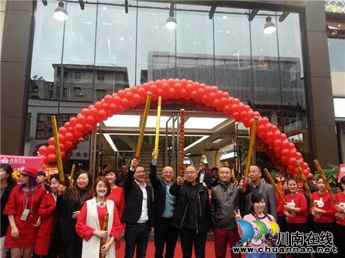 泸州:西亚百货盛装亮相白塔黄金商圈(图25) 泸州:西亚百货盛装亮相白塔黄金商圈(图25)