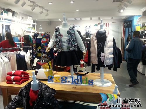 泸州:西亚百货盛装亮相白塔黄金商圈(图10) 泸州:西亚百货盛装亮相白塔黄金商圈(图10)