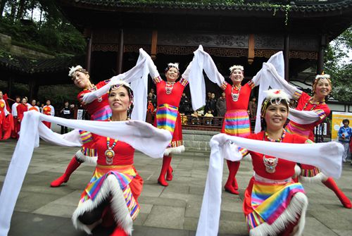 2015 泸州舞林争“坝”赛 江阳区首跳(图3) 2015 泸州舞林争“坝”赛 江阳区首跳(图3)