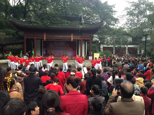 2015 泸州舞林争“坝”赛 江阳区首跳(图1) 2015 泸州舞林争“坝”赛 江阳区首跳(图1)