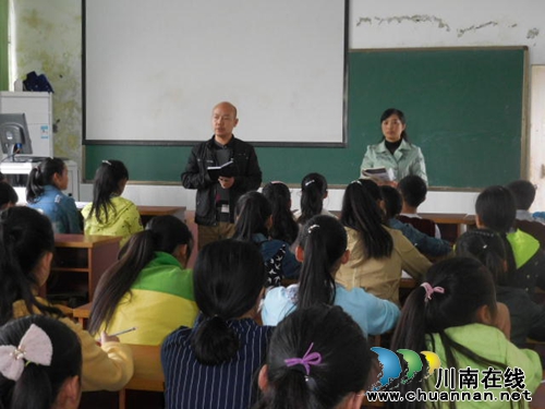天仙镇学校：强化学生会工作促进学生自主管理(图2)