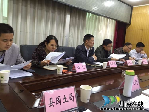 市委农工委调研泸县农村宅基地改革试点工作(图2) 市委农工委调研泸县农村宅基地改革试点工作(图2)