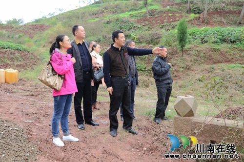 泸县国土资源局到太伏镇开展走访活动(图1) 泸县国土资源局到太伏镇开展走访活动(图1)