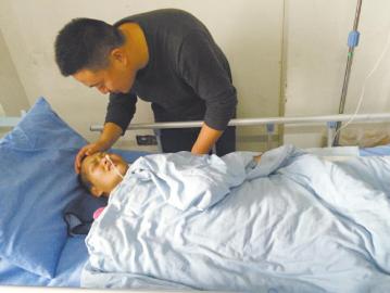 泸州“奇迹宝宝”&nbsp;妈妈车祸昏迷孩子早产无恙(图2)