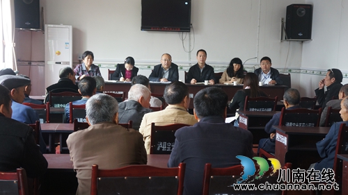 泸县委常委、政法委书记张文杰到立石镇开展“三走到、三解决、三促进”工作(图1)