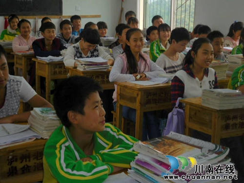 纳溪区天仙镇学校：开展做文明学生自主教育活动(图2)