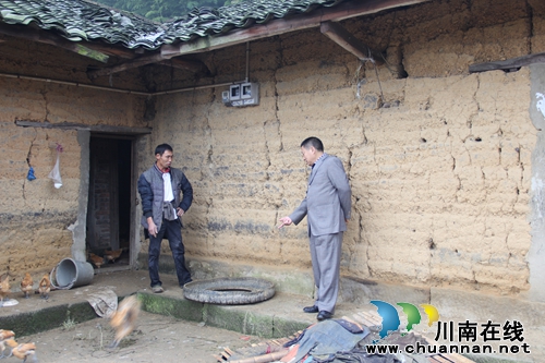 泸县司法局局长李生元到石桥镇开展“三走到、三解决、三促进”工作(图2)