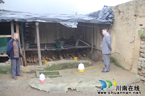 泸县司法局局长李生元到石桥镇开展“三走到、三解决、三促进”工作(图1)