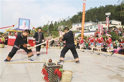 宜宾珙县3万多名苗族同胞欢乐过节(图3)