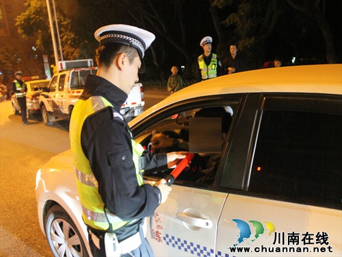 泸州交警支队开展“11.20”酒驾整治行动让酒驾违法行为“不任性”(图3)