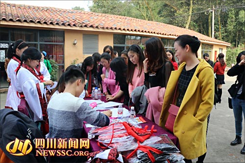宜宾举办第三届青年联谊会 汉唐婚礼秀穿越世纪(图1) 宜宾举办第三届青年联谊会 汉唐婚礼秀穿越世纪(图1)