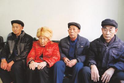 泸州长寿四母子 年龄加起来超过350岁(图2) 泸州长寿四母子 年龄加起来超过350岁(图2)