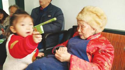 泸州长寿四母子&nbsp;年龄加起来超过350岁(图3)