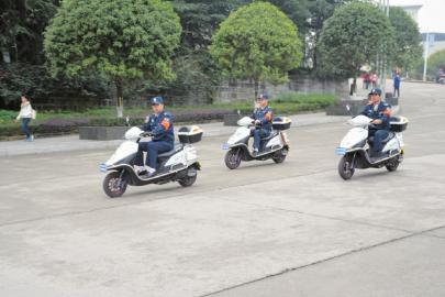 保安警察分不清？内江仿制式警服将全部停用(图1)