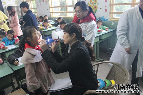 纳溪区顺利通过省级口腔卫生综合示范区考核评估(图3) 纳溪区顺利通过省级口腔卫生综合示范区考核评估(图3)