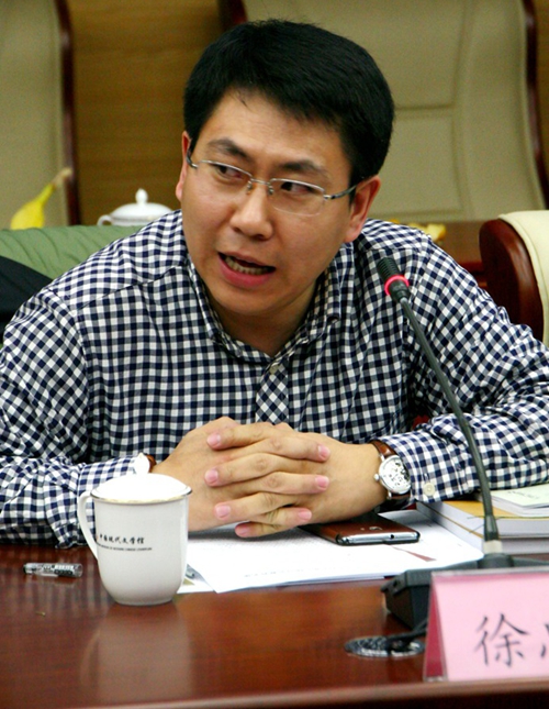 名家云集酒城 高度评价泸州文学创作(图3) 名家云集酒城 高度评价泸州文学创作(图3)