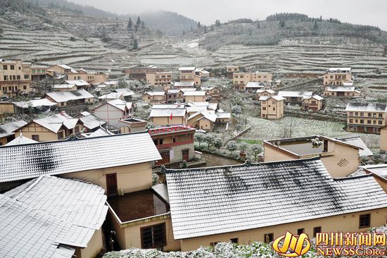 泸州古蔺、叙永今冬第一场雪&nbsp;银装素裹分外妖娆(图1)