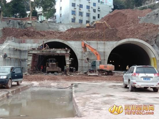 泸州忠山隧道主体工程完工 预计春节前通车(图1) 泸州忠山隧道主体工程完工 预计春节前通车(图1)