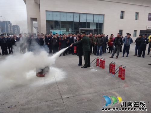 泸州长开区组织园区企业进行消防培训(图3) 泸州长开区组织园区企业进行消防培训(图3)