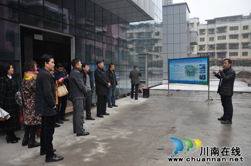 莲花池街道：两代表一委员街道行　深入基层体察民情(图1)