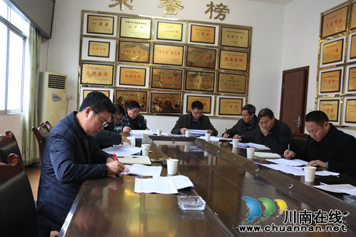 泸县委宣传部到潮河镇开展精准“摸底”工作(图1)