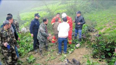 宜宾男子酒后失足跌落40米涵洞&nbsp;20小时后获救(图1)