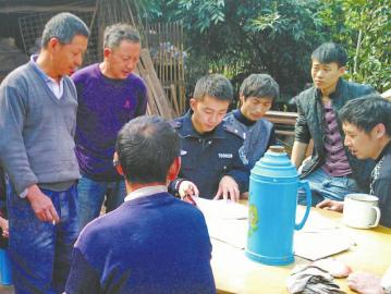 宜宾“小鲜肉”改唱警察版《南山南》(图2) 宜宾“小鲜肉”改唱警察版《南山南》(图2)